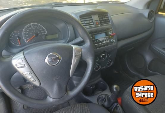 Autos - Nissan Versa Sense 2016 Nafta 128000Km - En Venta