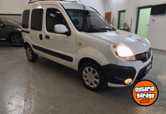 Utilitarios - Renault KANGOO AUTENTIQUE FULL AS 2018 Nafta 95000Km - En Venta
