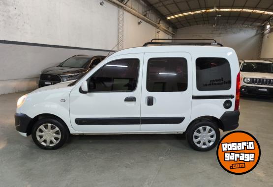 Utilitarios - Renault KANGOO AUTENTIQUE FULL AS 2018 Nafta 95000Km - En Venta