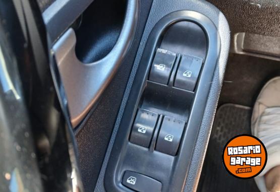 Autos - Renault SANDERO STEPWAY 2014 Nafta 133000Km - En Venta