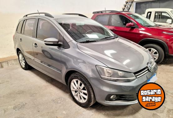 Autos - Volkswagen Suran Trendline 2016 Nafta 144700Km - En Venta
