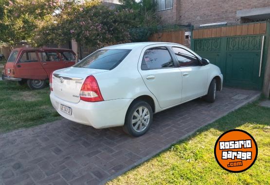 Autos - Toyota Etios xls 1.5 2017 Nafta 132000Km - En Venta