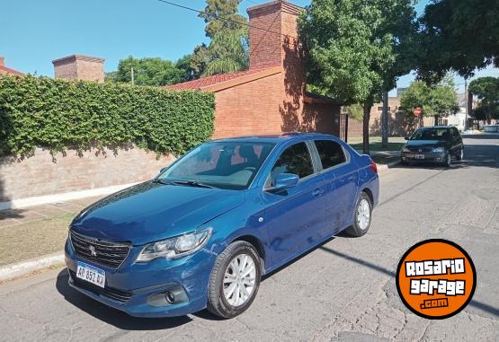 Autos - Peugeot 301 2017 Nafta 163000Km - En Venta