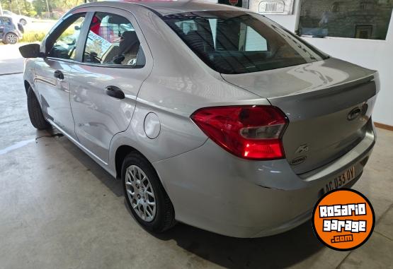 Autos - Ford Ka 2017 GNC 145000Km - En Venta