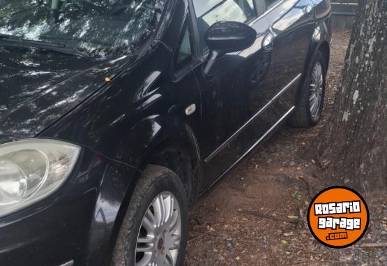 Autos - Fiat Linea 2010 Nafta 181000Km - En Venta