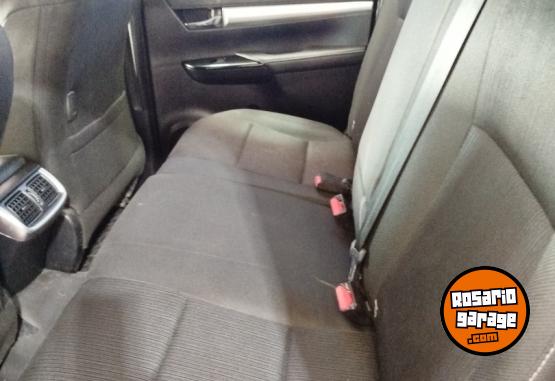 Camionetas - Toyota HILUX SRV AT 4X2 2022 Diesel 129900Km - En Venta