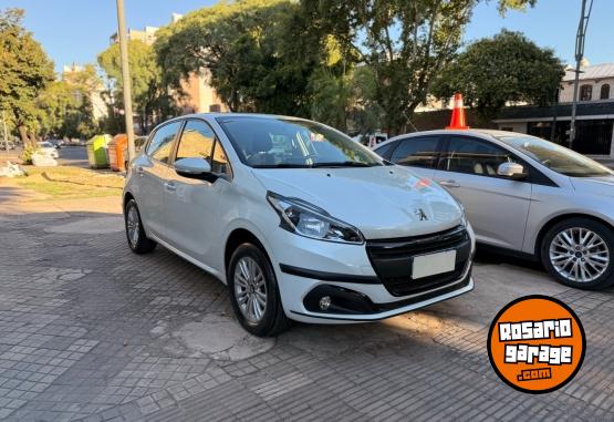 Autos - Peugeot 208 2019 Nafta 6000Km - En Venta