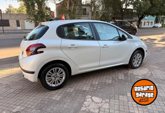 Autos - Peugeot 208 2019 Nafta 6000Km - En Venta
