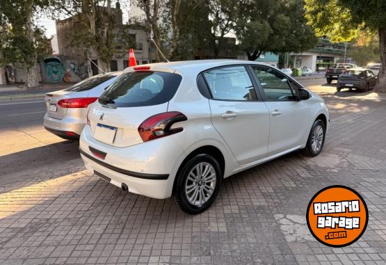 Autos - Peugeot 208 2019 Nafta 6000Km - En Venta
