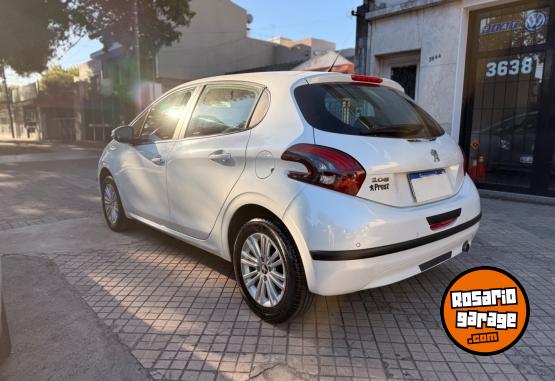 Autos - Peugeot 208 2019 Nafta 6000Km - En Venta