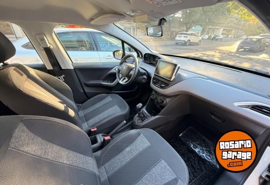 Autos - Peugeot 208 2019 Nafta 6000Km - En Venta