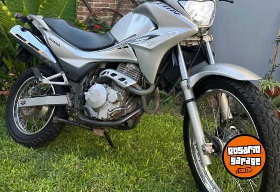 Motos - Honda Falcon 400 2015 Nafta 14000Km - En Venta