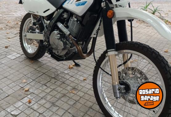 Motos - Suzuki Dr 2024 Nafta 2800Km - En Venta