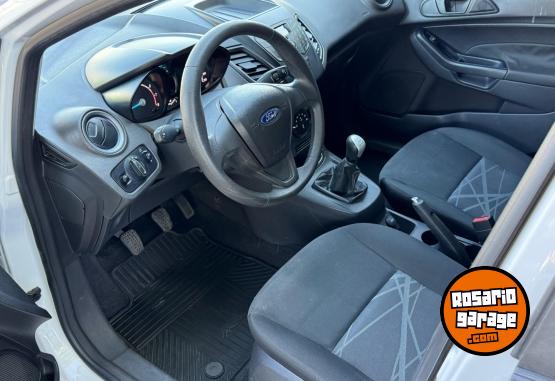 Autos - Ford Fiesta 2016 Nafta 130000Km - En Venta