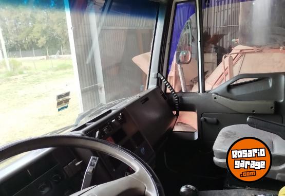 Camiones y Gr�as - Iveco Tector 220 - En Venta
