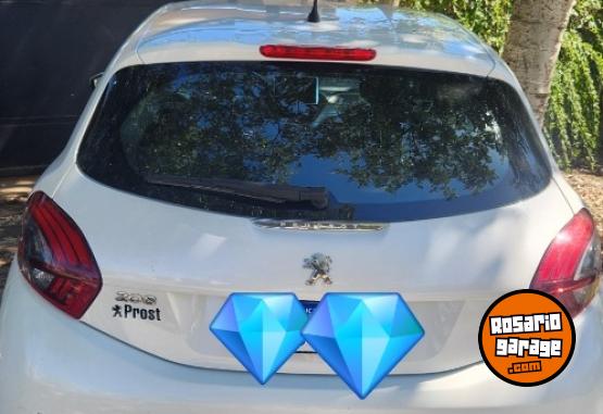 Autos - Peugeot 208 Allure 2018 Nafta 83000Km - En Venta