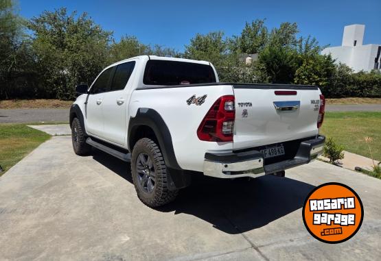 Camionetas - Toyota Hilux 2022 Diesel 97500Km - En Venta