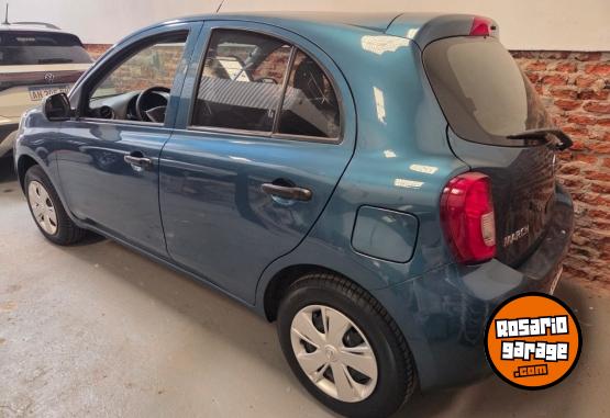 Autos - Nissan March 2017 Nafta 71000Km - En Venta