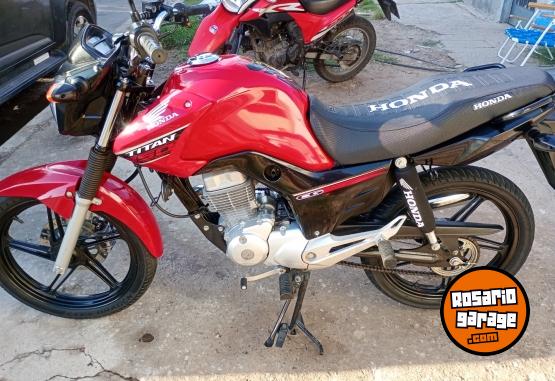 Motos - Honda New Titan 150 2021 Nafta 13500Km - En Venta