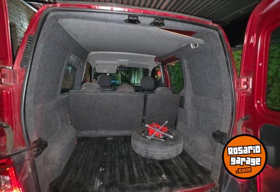 Utilitarios - Peugeot Partner Confort 2013 GNC 124000Km - En Venta