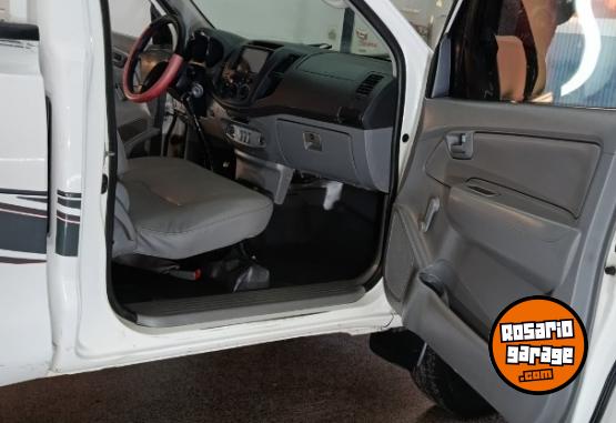 Camionetas - Toyota Hilux 4x2 cab. Simple 2011 Diesel 256000Km - En Venta