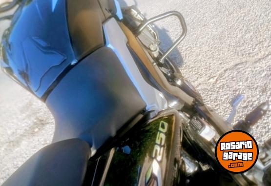 Motos - Bajaj Dominar 250 2023 Nafta 7500Km - En Venta