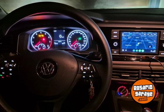 Autos - Volkswagen Nivus 2020 Nafta 76000Km - En Venta