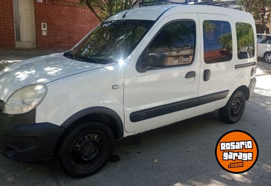 Utilitarios - Renault Kangoo 2014 GNC 180000Km - En Venta