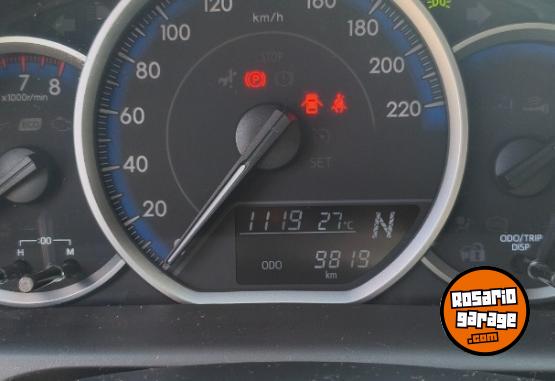 Autos - Toyota Yaris xs 2025 Nafta 10000Km - En Venta