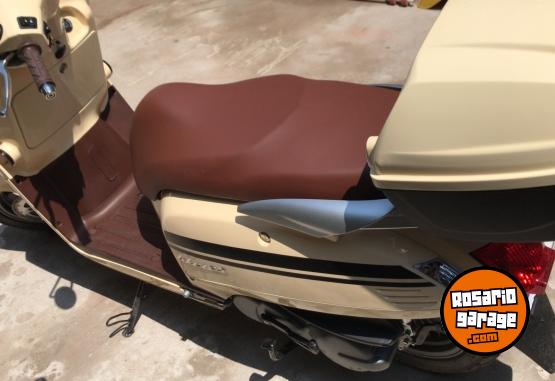 Motos - Kymco Like 125 2023 Nafta 5000Km - En Venta