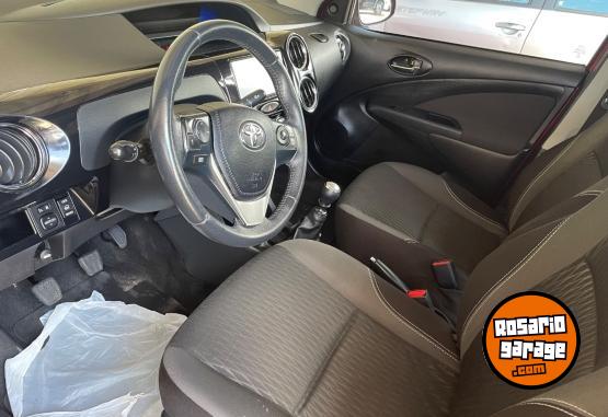 Autos - Toyota Etios 2018 Nafta 118000Km - En Venta
