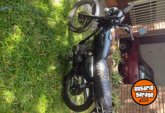 Motos - Zanella Sapucay 150 2018 Nafta 28000Km - En Venta