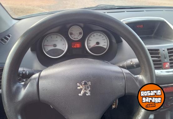 Autos - Peugeot 207 2014 Nafta 140000Km - En Venta