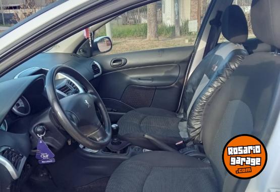 Autos - Peugeot 207 2014 Nafta 140000Km - En Venta