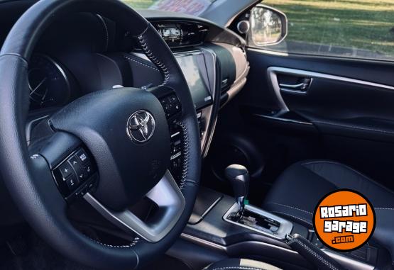 Camionetas - Toyota SW4 SRX 2025 Diesel 8000Km - En Venta