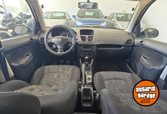 Autos - Peugeot 207 xs compact 2010 Diesel 177000Km - En Venta