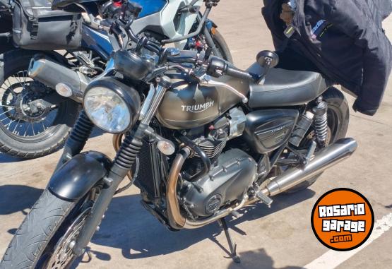 Motos - Triumph Srteet Twin 2022 Nafta 35000Km - En Venta