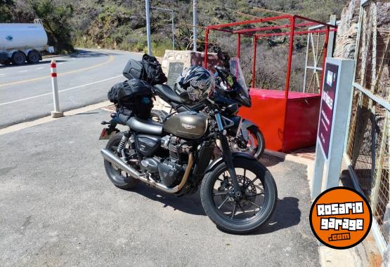 Motos - Triumph Srteet Twin 2022 Nafta 35000Km - En Venta