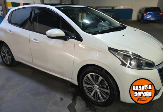 Autos - Peugeot 208 felline AT 2018 Nafta 85000Km - En Venta