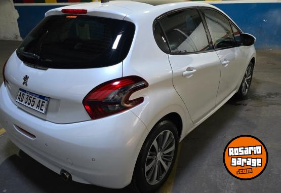 Autos - Peugeot 208 felline AT 2018 Nafta 85000Km - En Venta