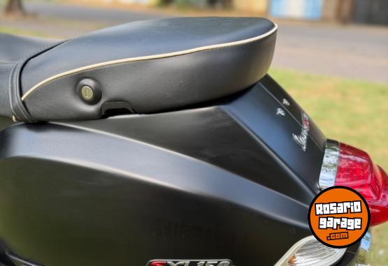 Motos - Vespa Vespa SXL 150 2022 Nafta 3800Km - En Venta