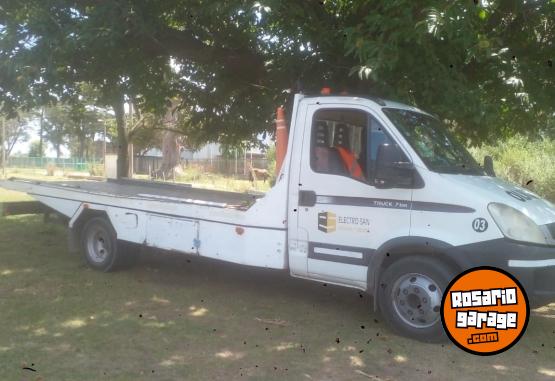 Camiones y Gr�as - vendo camion camilla hidraulica - En Venta