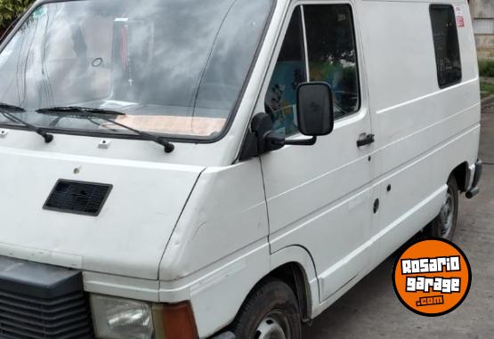 Utilitarios - Renault Trafic 1989 GNC 70000Km - En Venta