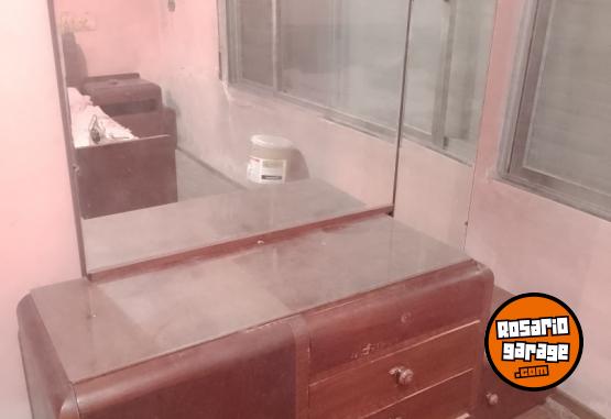 Hogar - LIQUIDO MUEBLE TOILETTE ANTIGUO CON ESPEJO - En Venta