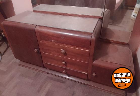 Hogar - LIQUIDO MUEBLE TOILETTE ANTIGUO CON ESPEJO - En Venta