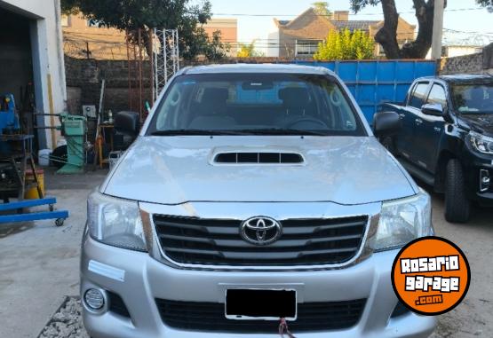 Autos - Toyota Hilux SR 4X4 2013 Diesel 349974Km - En Venta