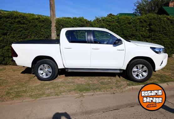 Camionetas - Toyota Hilux Sr 2018 Diesel 118000Km - En Venta
