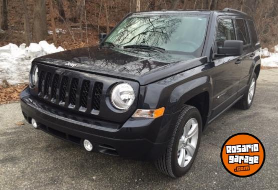 Camionetas - Chrysler jeep patriot 2013 Nafta 320000Km - En Venta