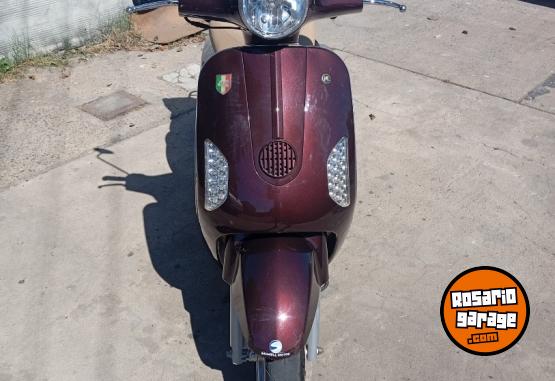 Motos - Motomel Strato euro 150 2023 Nafta 4000Km - En Venta