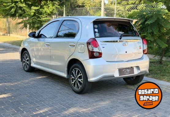 Autos - Toyota ETIOS PLATINIUM 2017 Nafta 45000Km - En Venta